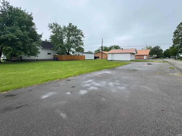 301 S Park Street, Jasonville, IN 47438