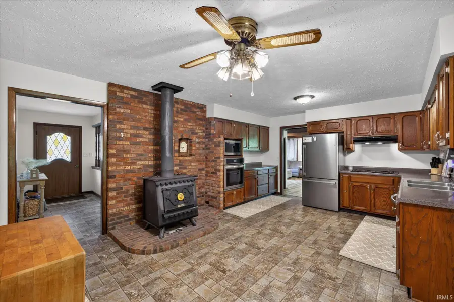 982 E Coonpath Road, Spencer, IN 47460 - #3