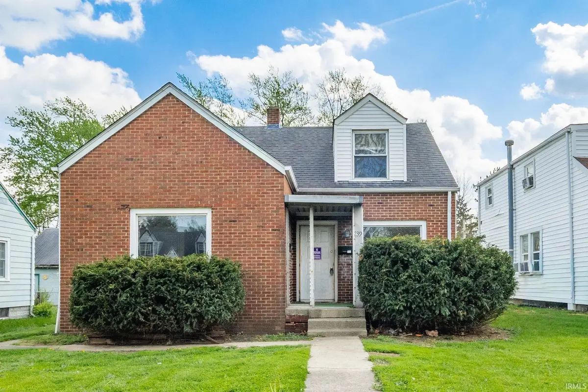 239 W 38th Street, Anderson, IN 46013 - #1