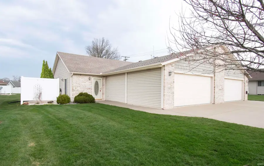 397 Haley Drive, Kendallville, IN 46755 - #2
