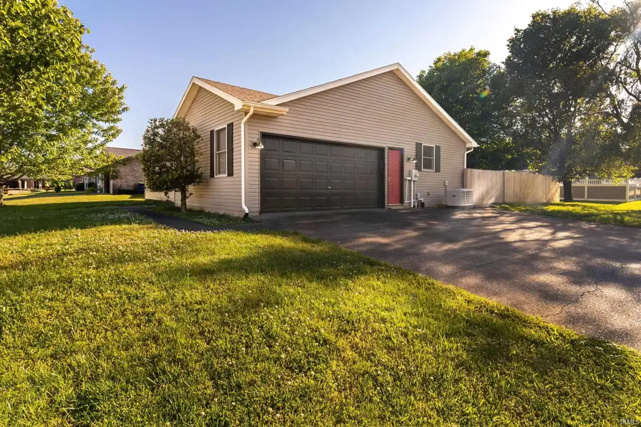 4911 Yellowstone Drive, Newburgh, IN 47630 - #2