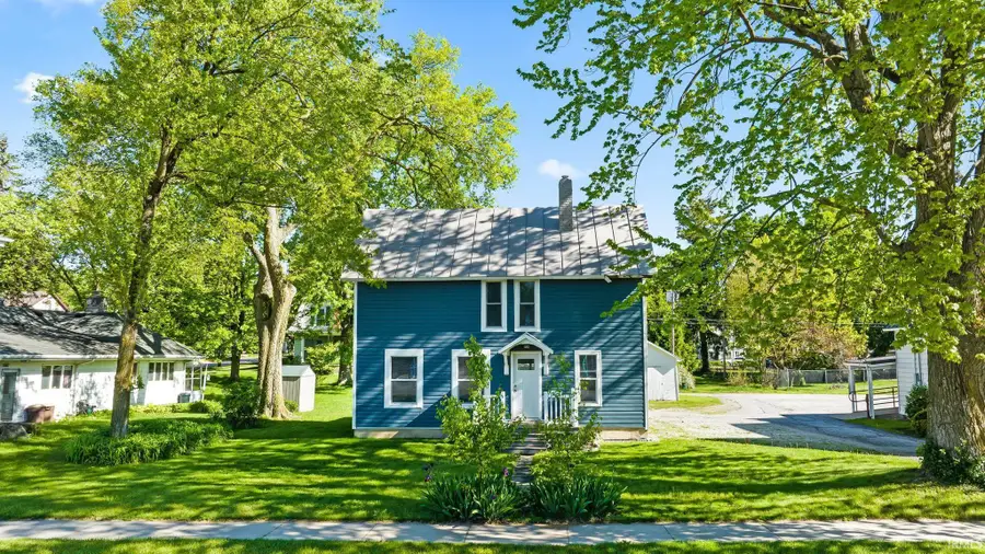 207 E Main Street, Albion, IN 46701 - #3