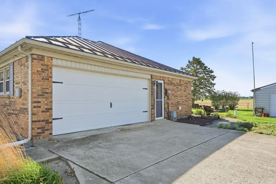 1761 W Sr 32 Highway, Winchester, IN 47394 - #2