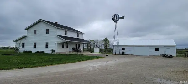 8345 S 300 E, Geneva, IN 46740