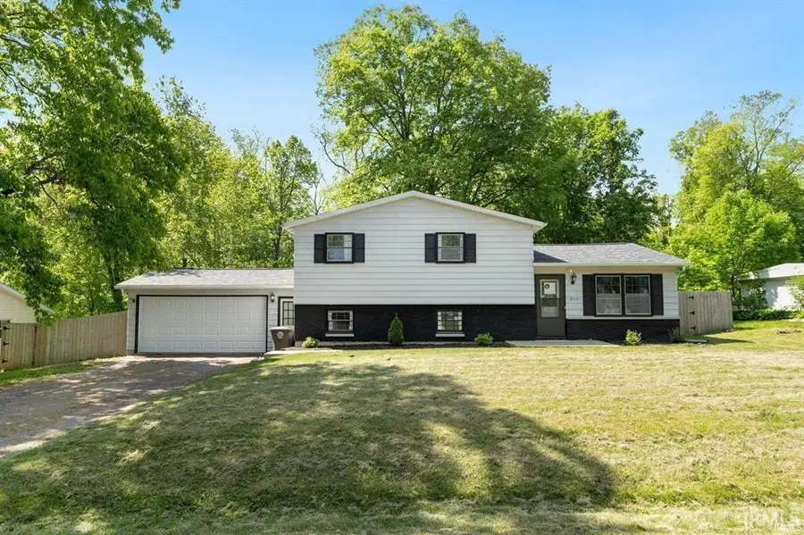2115 Graham Drive, Fort Wayne, IN 46818 - #2