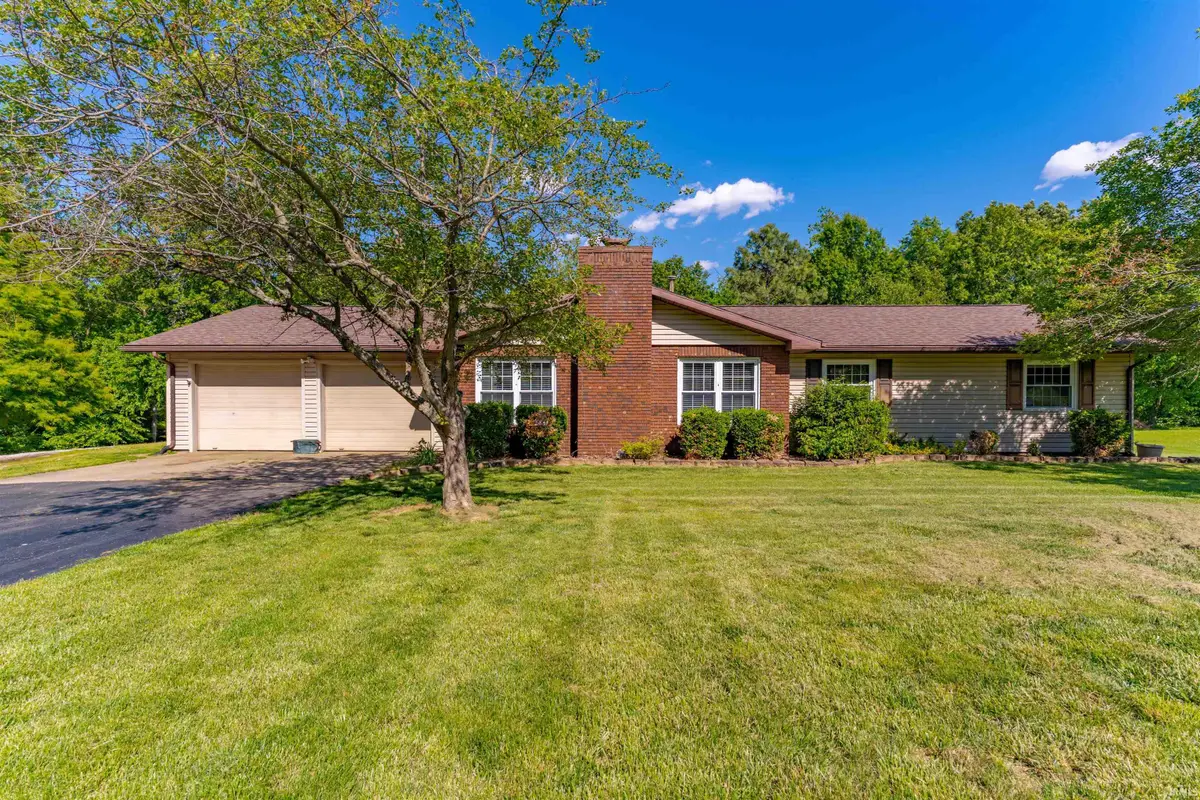 214 S 180 E County Road, Princeton, IN 47670 - #1