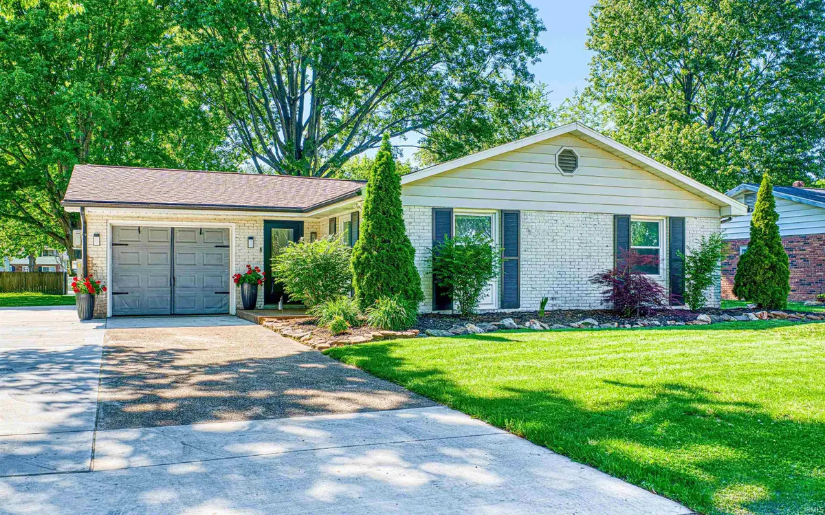 2320 Saratoga Drive, Evansville, IN 47715 - #1