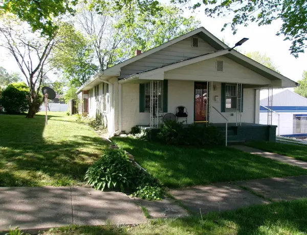 131 E Mechanic Street, Bloomfield, IN 47424