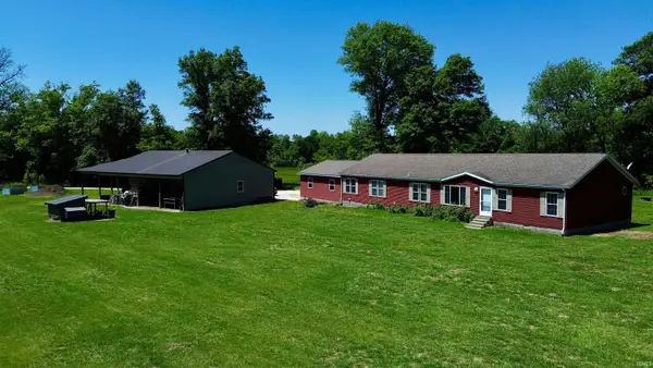 13194 E Parker Lake Road, Monroe City, IN 47557