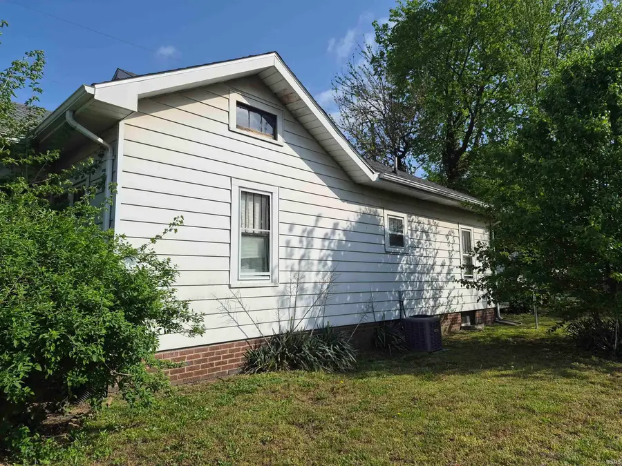 920 Nicholas Street, Vincennes, IN 47591 - #2