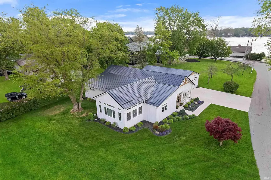 2607 Wolfs Point Drive, Rochester, IN 46975 - #3