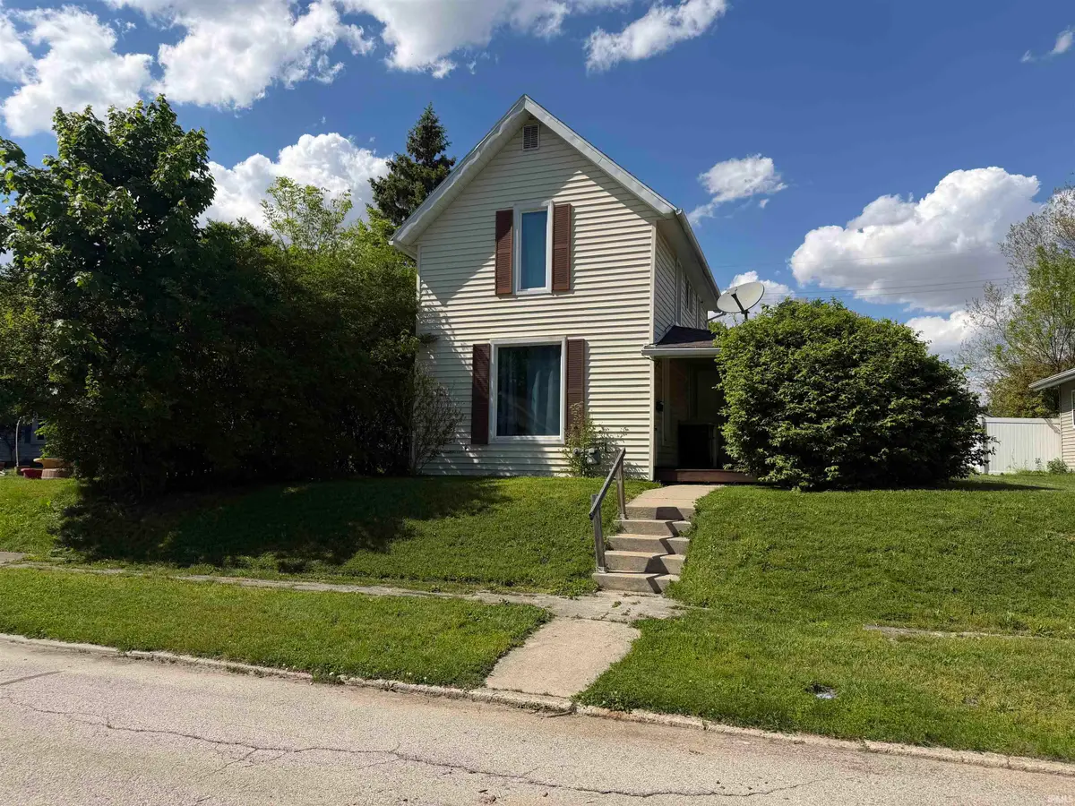 304 Wright Street, Huntington, IN 46750 - #1