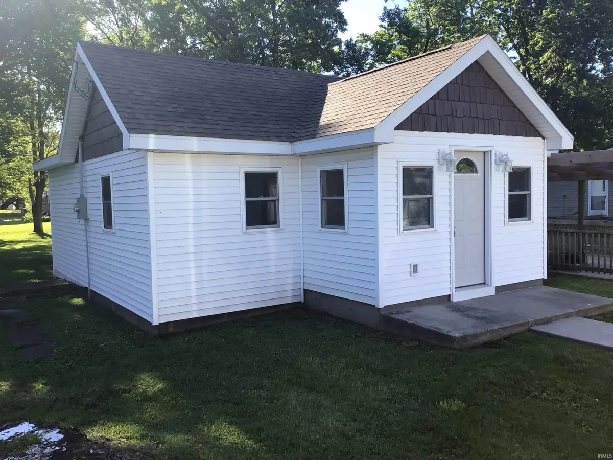 208 S Waldron Street, Medaryville, IN 47957 - #1