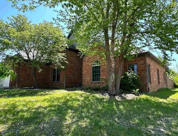 3802 E Regents Circle, Bloomington, IN 47401