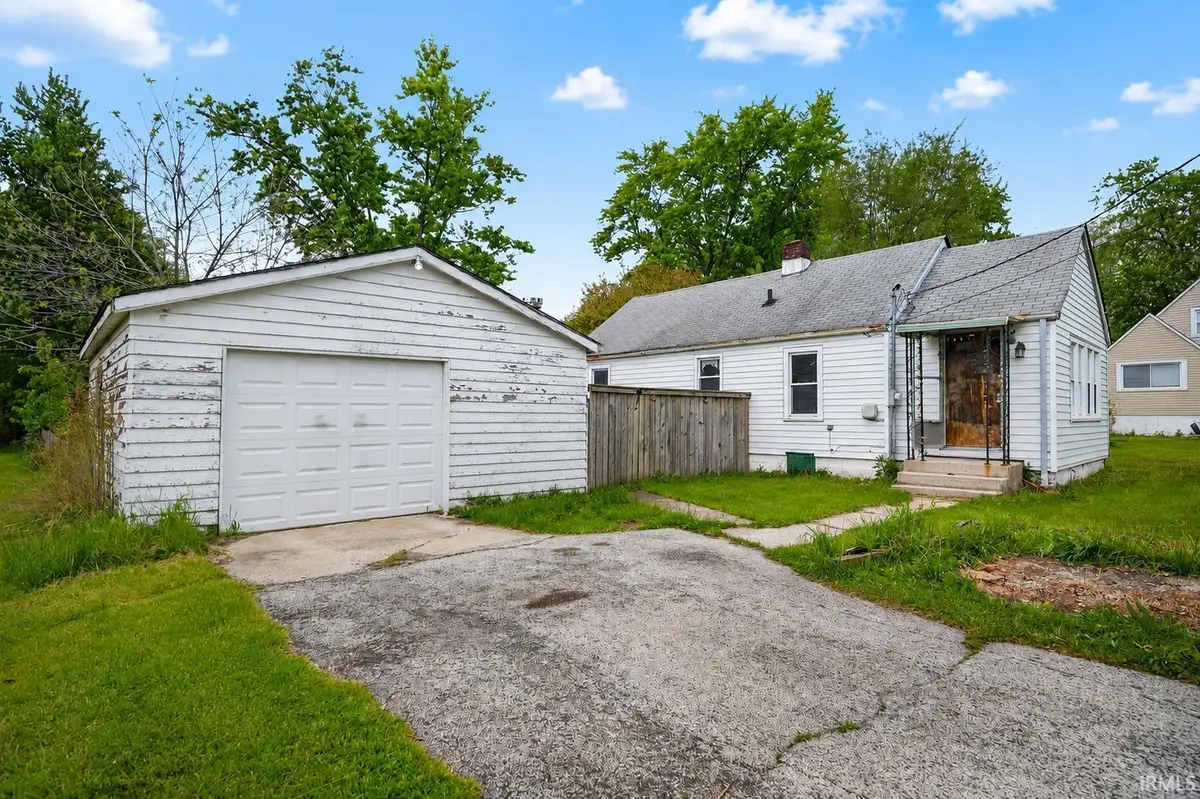 1219 E Highway 330 Highway, Griffith, IN 46319 - #1