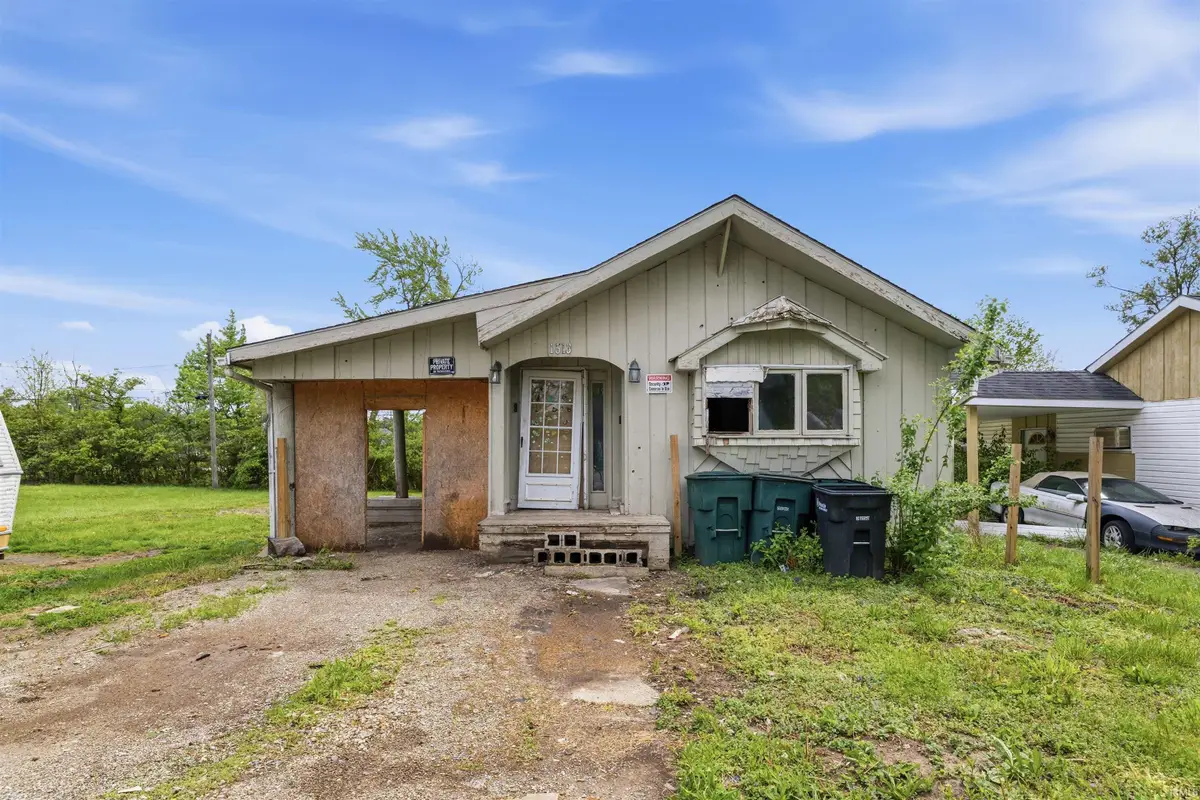 1513 E Cromer Avenue, Muncie, IN 47303 - #1