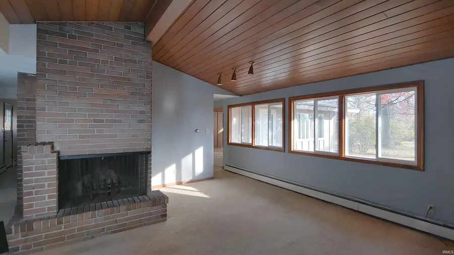 217 W Washington Center Road, Fort Wayne, IN 46825 - #2