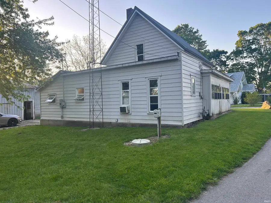 105 W Commerce Street, Macy, IN 46951 - #3