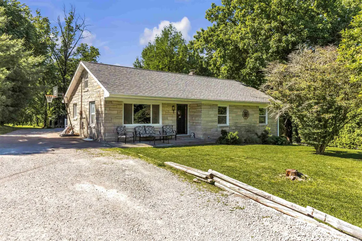 937 W 6th Street, Jasper, IN 47546 - #1
