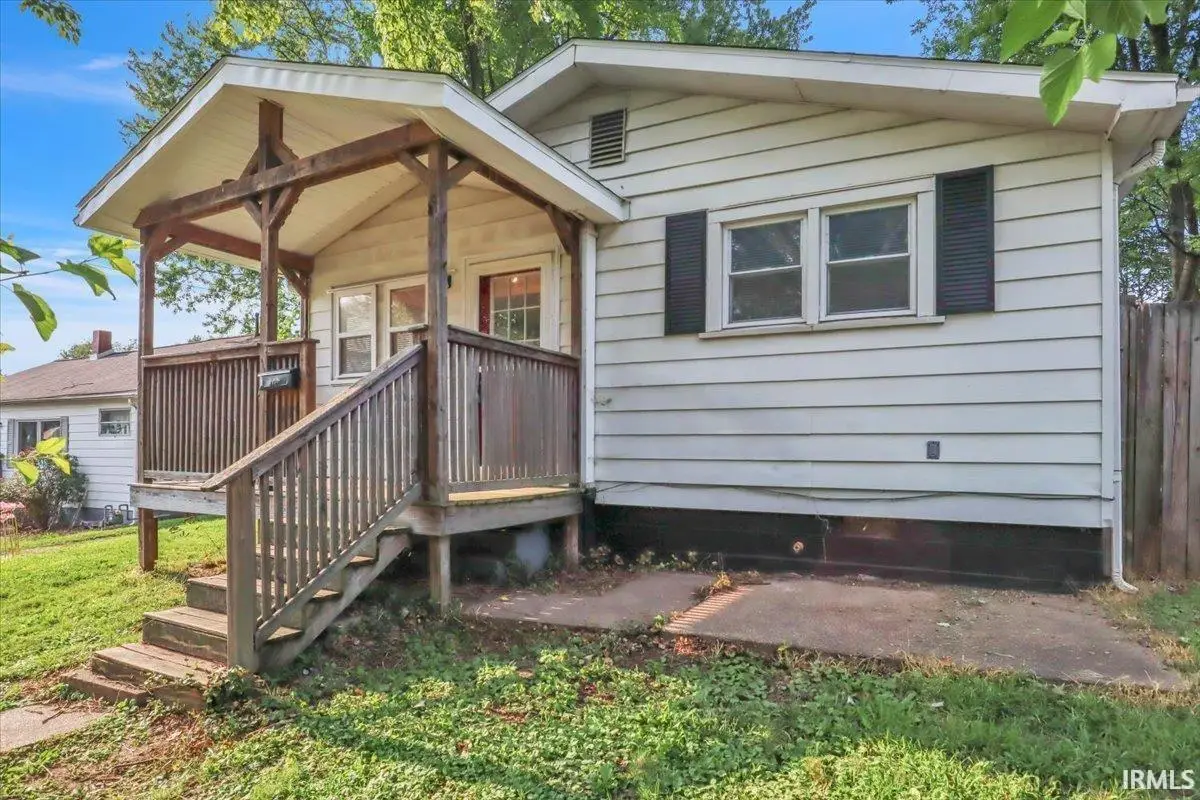 618 E Short Elm Street, Boonville, IN 47601 - #1