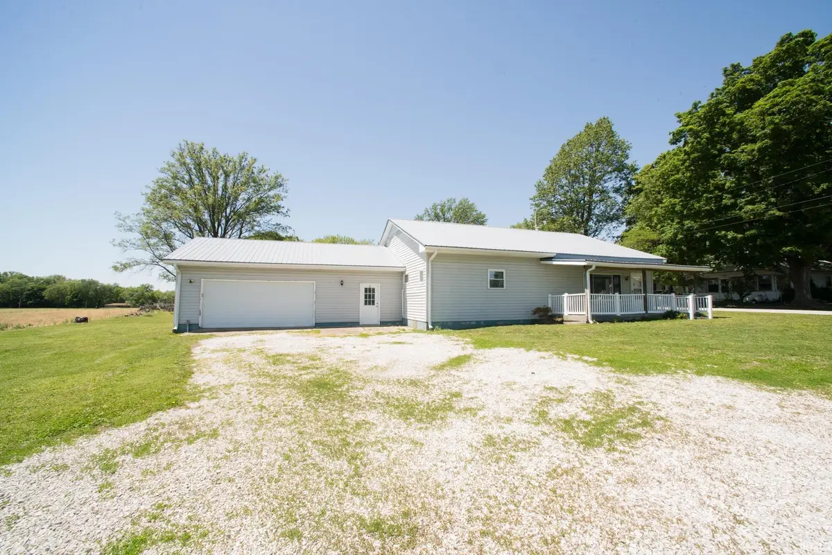 308 W Jackson Street, Edwardsport, IN 47528 - #1