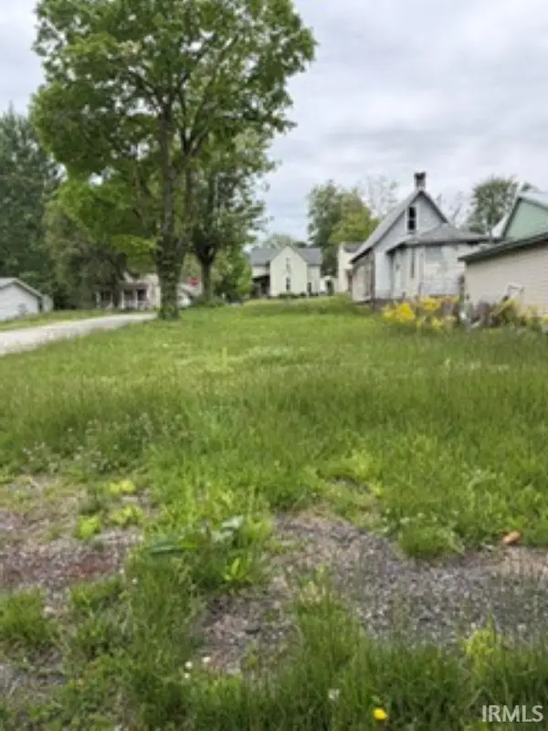 237 S Jefferson Street, Knightstown, IN 46148