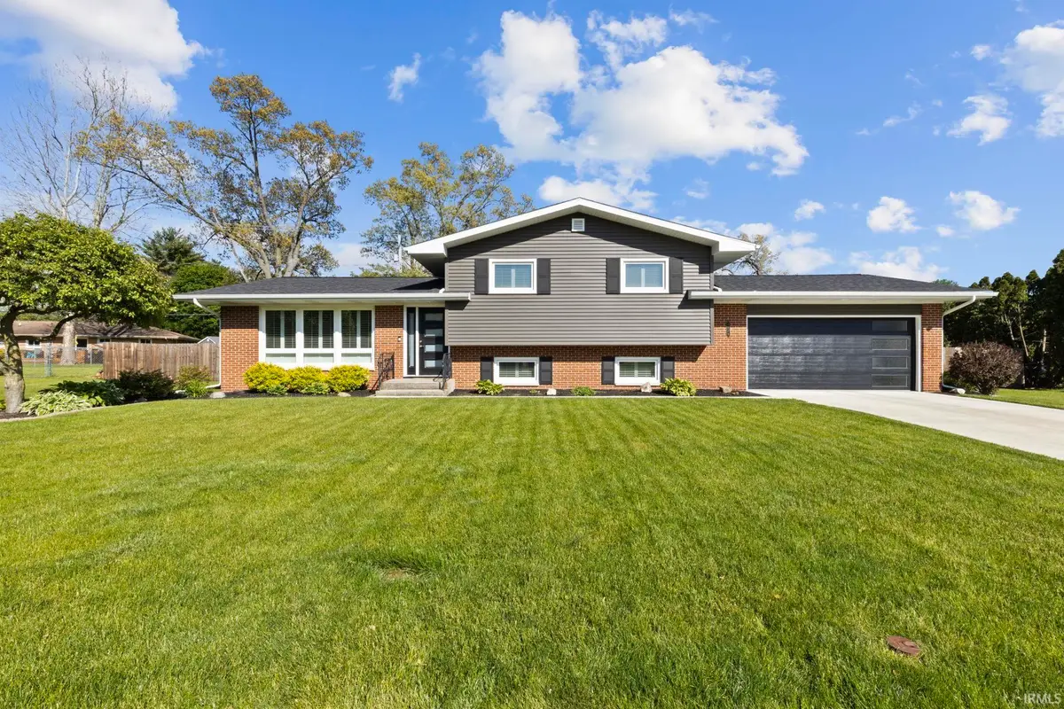 1528 N Bay Drive, Elkhart, IN 46514 - #1