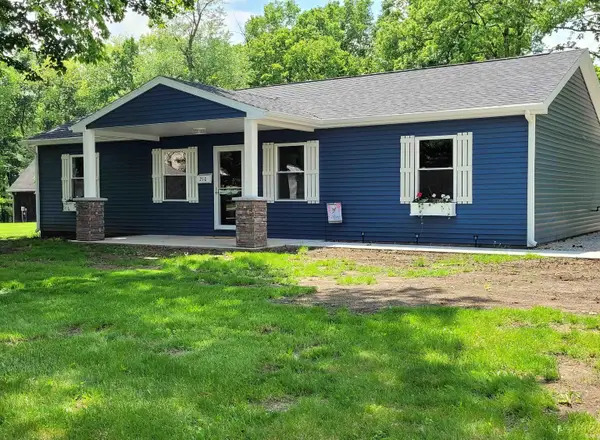 210 N Walnut Street, Delphi, IN 46923