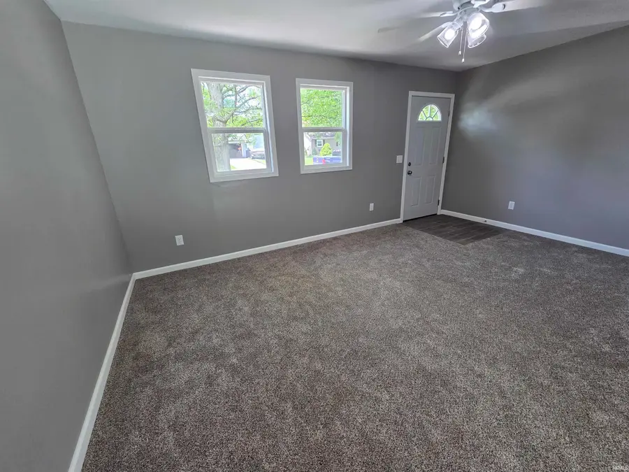 137 Staunton Avenue, Churubusco, IN 46723 - #2