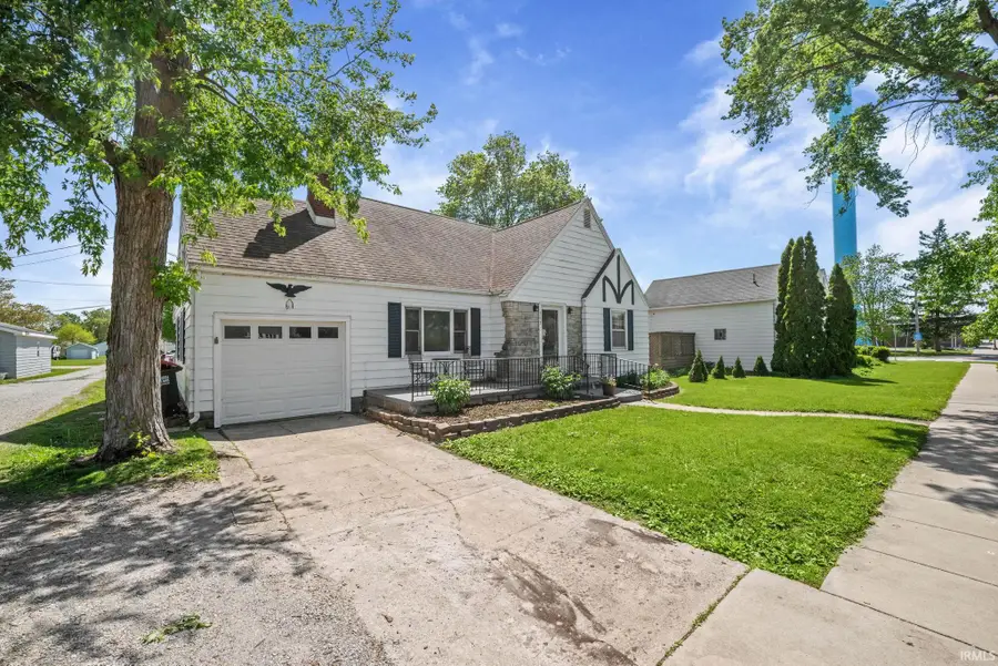 305 E 3rd Street, Brookston, IN 47923 - #2