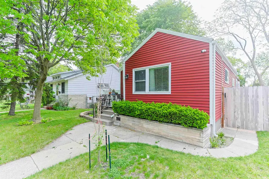 622 S 30th Street, South Bend, IN 46615 - #2