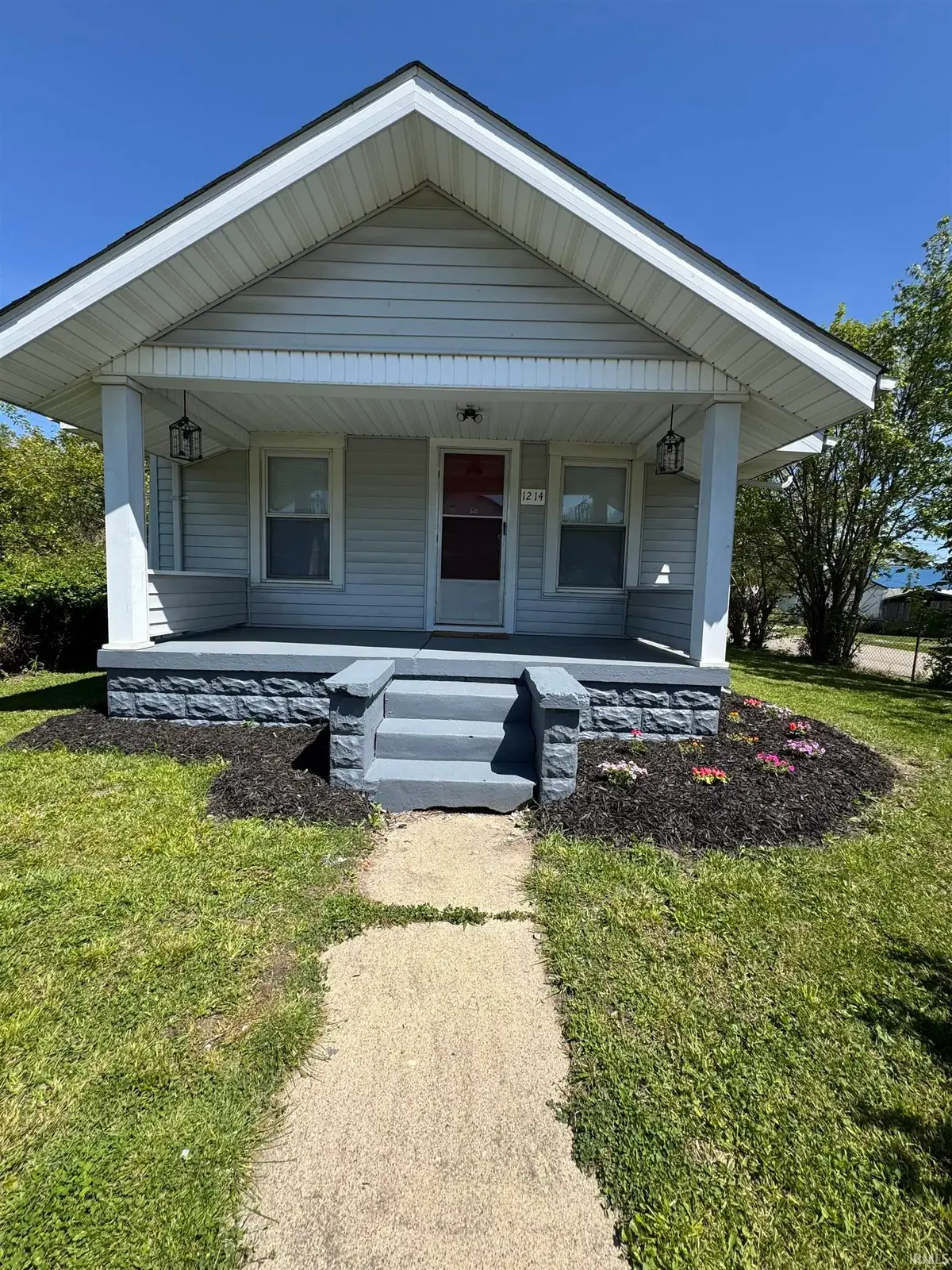 1214 E 28th Street, Anderson, IN 46016 - #1