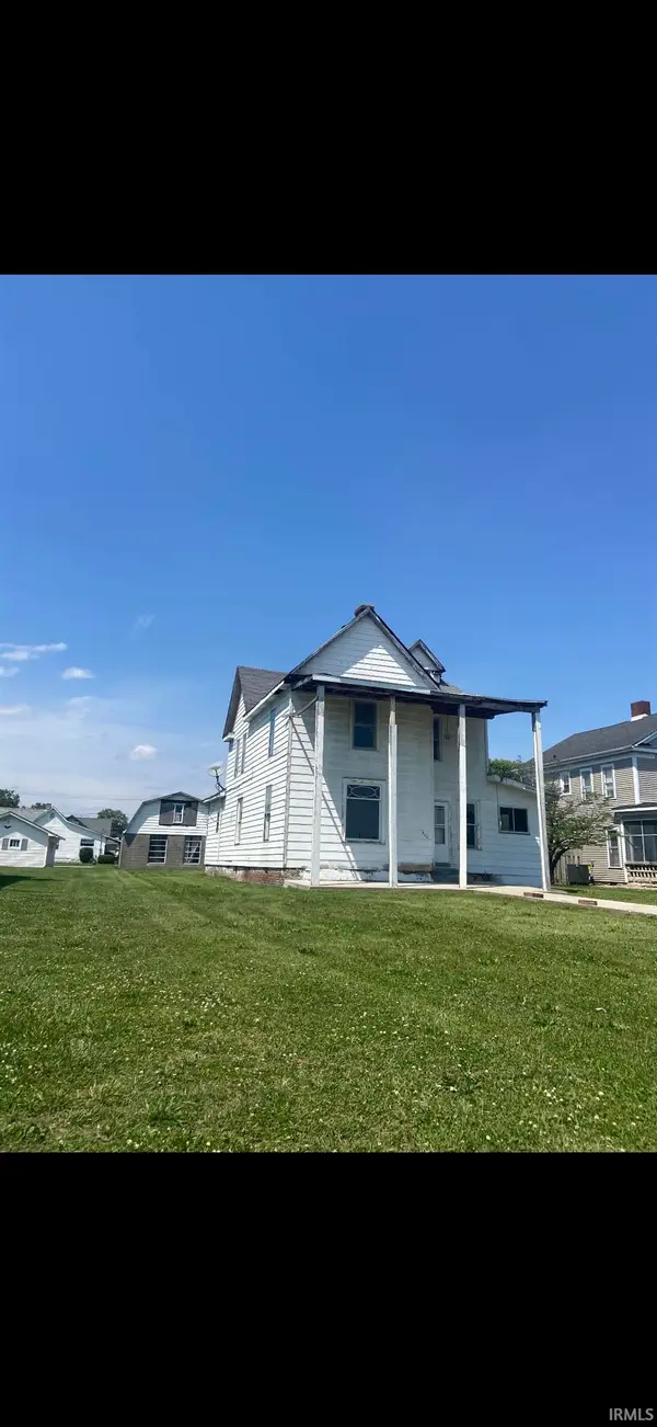 920 NE A St Street, Linton, IN 47441
