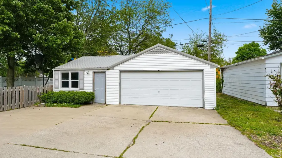5525 Fairfield Avenue, Fort Wayne, IN 46807 - #3