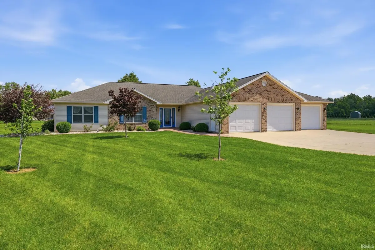 3827 NW Sr 116, Markle, IN 46770 - #1