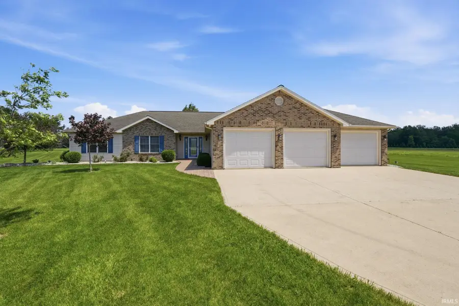 3827 NW Sr 116, Markle, IN 46770 - #3