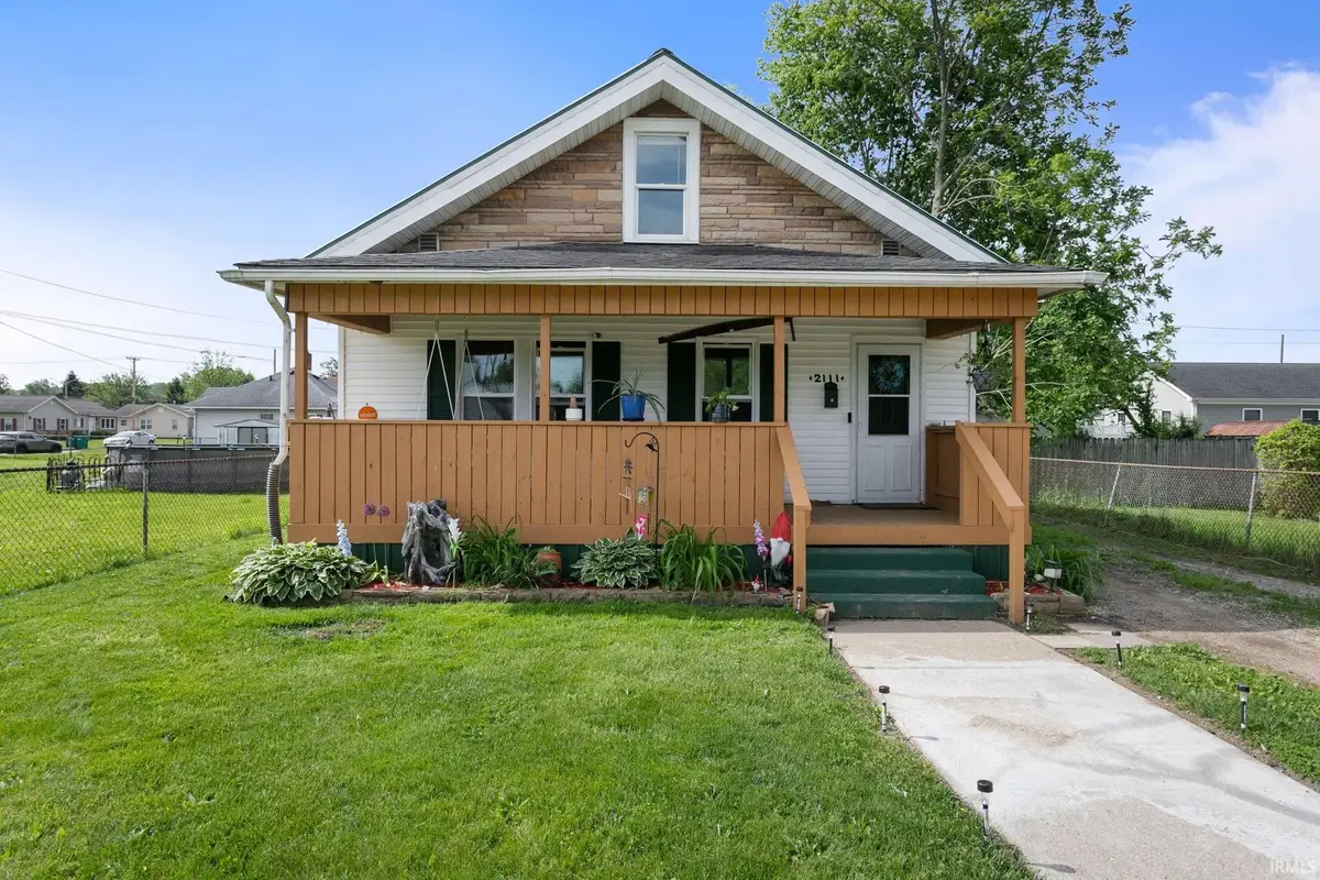 2111 W 6th Street, Mishawaka, IN 46544 - #1