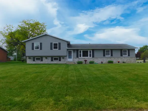 27500 Lamplighter Lane, Elkhart, IN 46514