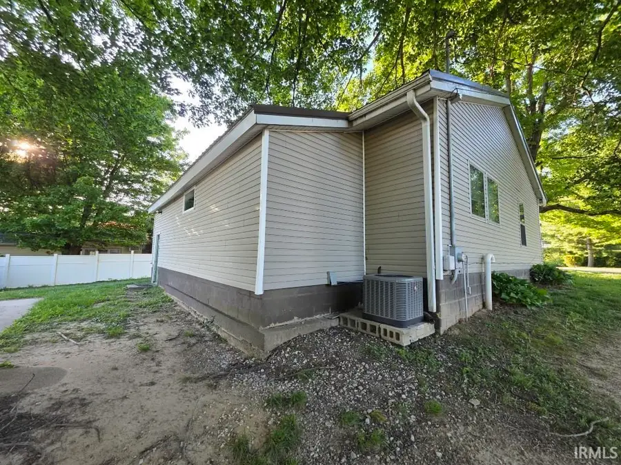 609 W Main Street, Bruceville, IN 47516 - #2