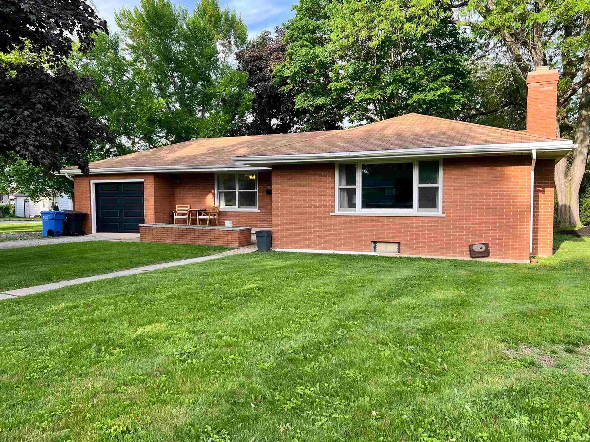 450 N Walnut Street, Columbia City, IN 46725 - #1
