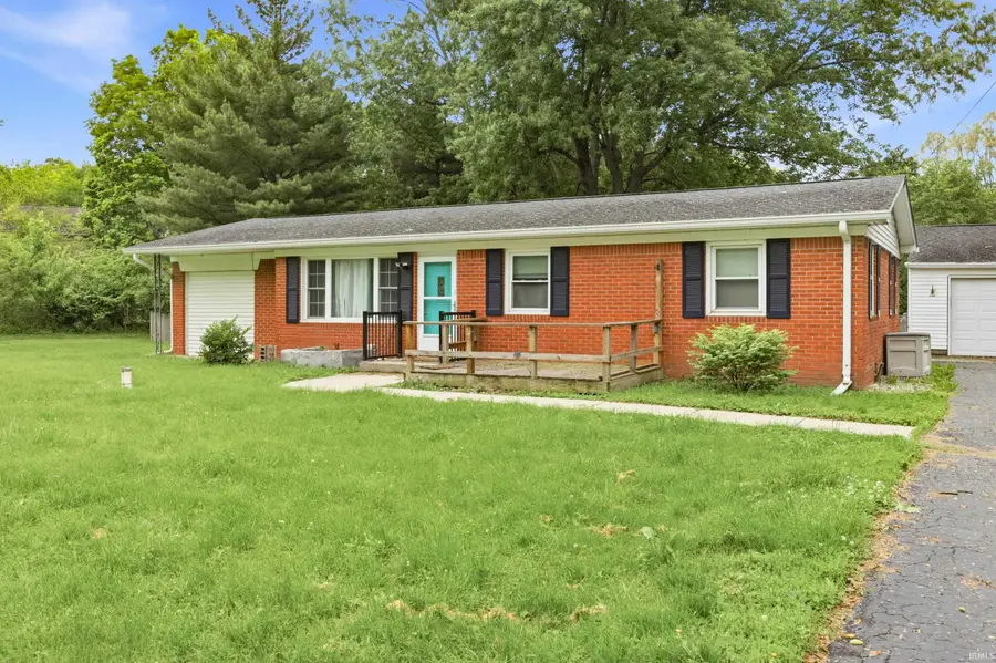 11717 E Edgewater Road, Albany, IN 47320 - #2