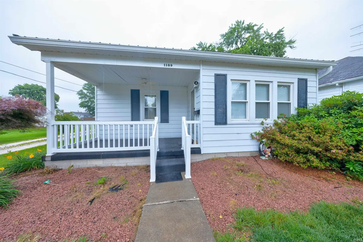 1109 N Geiger Street, Huntingburg, IN 47542 - #1