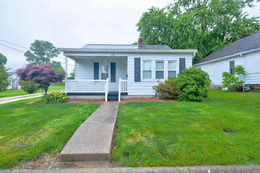 1109 N Geiger Street, Huntingburg, IN 47542 - #2