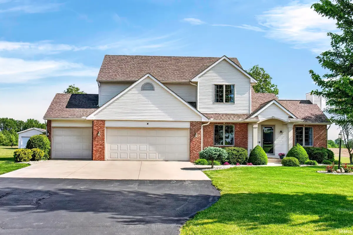 305 E 800 N, Uniondale, IN 46791 - #1