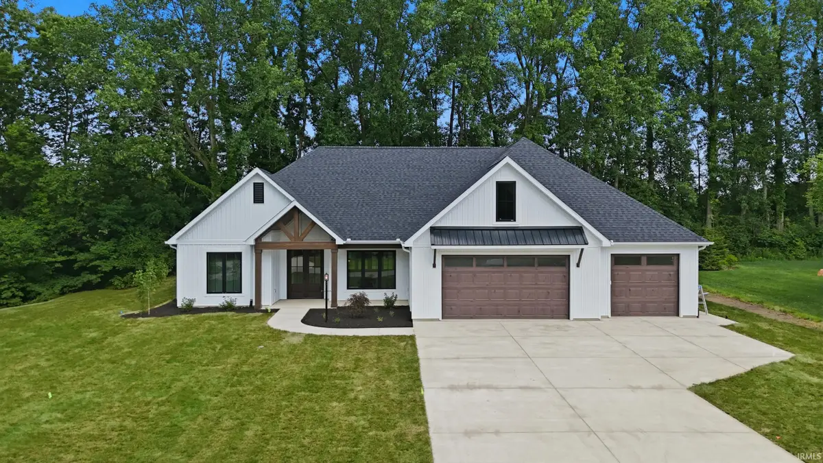 8078 E Country Club Lane, Syracuse, IN 46567 - #1
