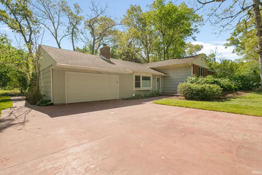 53146 Oakmont Central Drive, South Bend, IN 46637 - #2