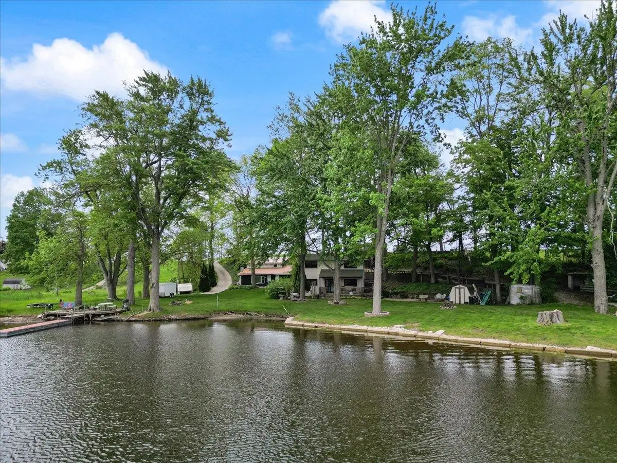 9122 N Steinbarger Lake Road, Wawaka, IN 46794 - #1