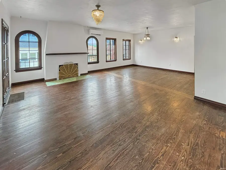 209 W 9th Street, Jasper, IN 47546 - #3