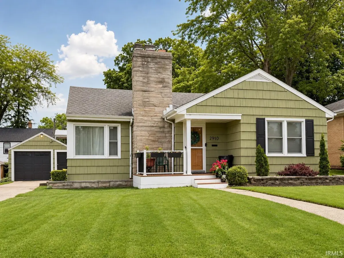 2910 Erskine Boulevard, South Bend, IN 46614 - #1