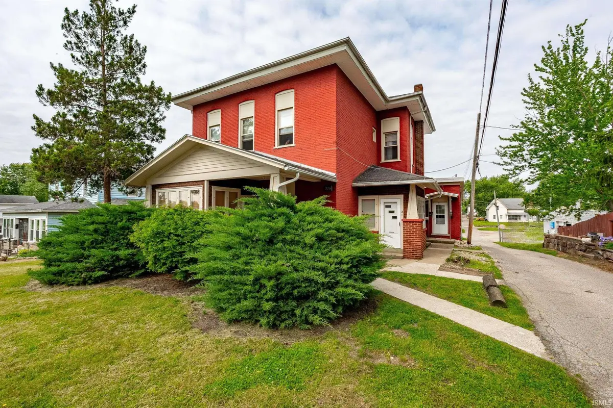 316 S Washington Street, Warsaw, IN 46580 - #1